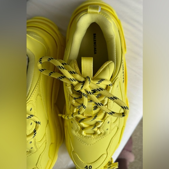 Balenciaga tripe s sneaker in yellow new in box size 40/ 9.5 - Picture 2 of 6